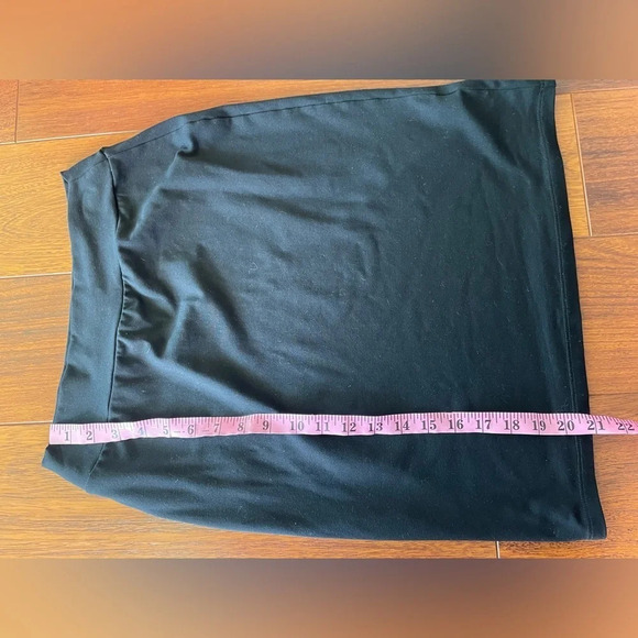 Susana Monaco Signature Stretch Knit Straight Pencil Black Skirt size Small - Picture 6 of 9